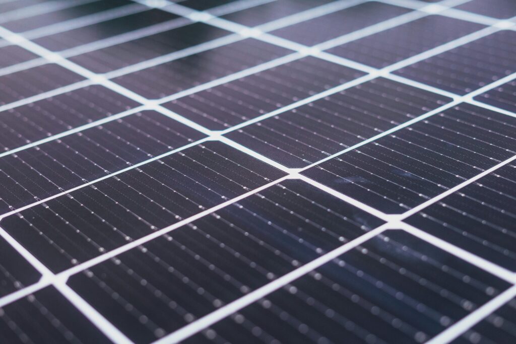 Optimally aligned rooftop solar panels installed by solar companies in Kochi for maximum energy generation and efficiency in Kerala’s climate.